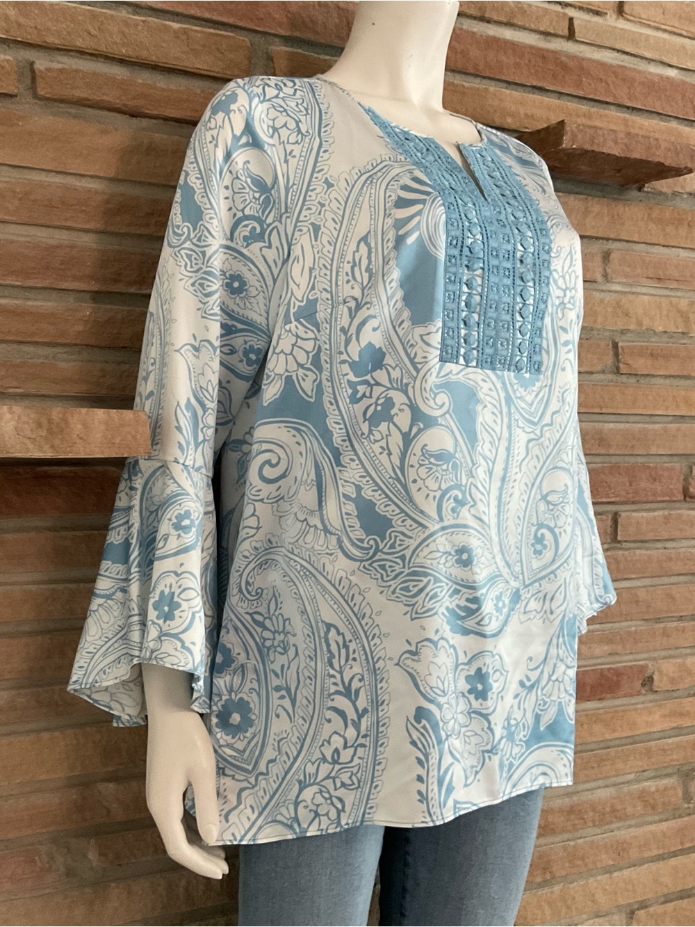 Susan Graver Paisley Satin Tunic Top Crochet Accent Blue White Size 8